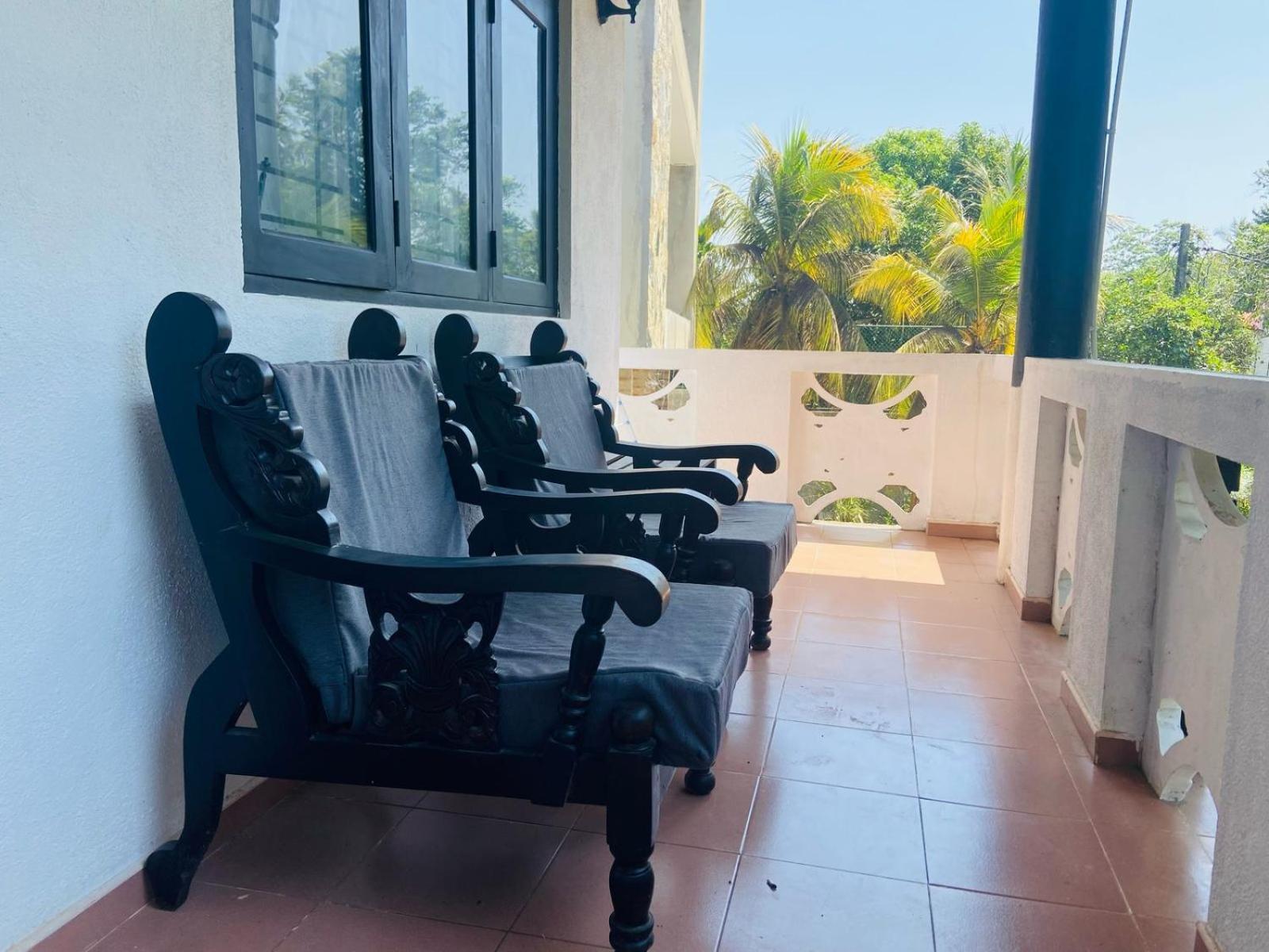 Hiricurry Hostel & Restaurant Dikwella Rum bild